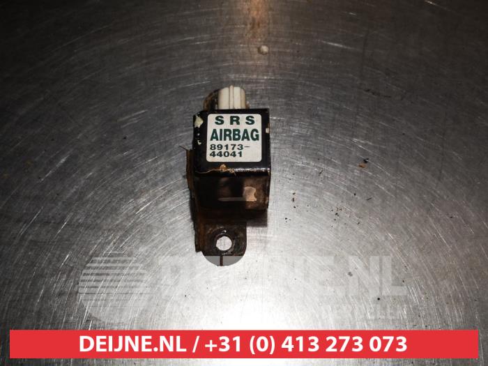 Toyota Avensis Verso Airbag-Sensor O334561