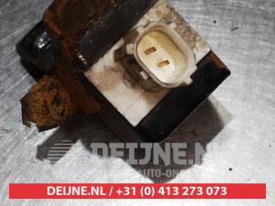 Toyota Avensis Verso Airbag-Sensor O334561 foto 3