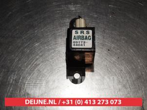 Gebruikte Airbag Sensor Toyota Avensis Verso (M20) 2.0 D-4D 16V Prijs € 25,00 Margeregeling aangeboden door V.Deijne Jap.Auto-onderdelen BV