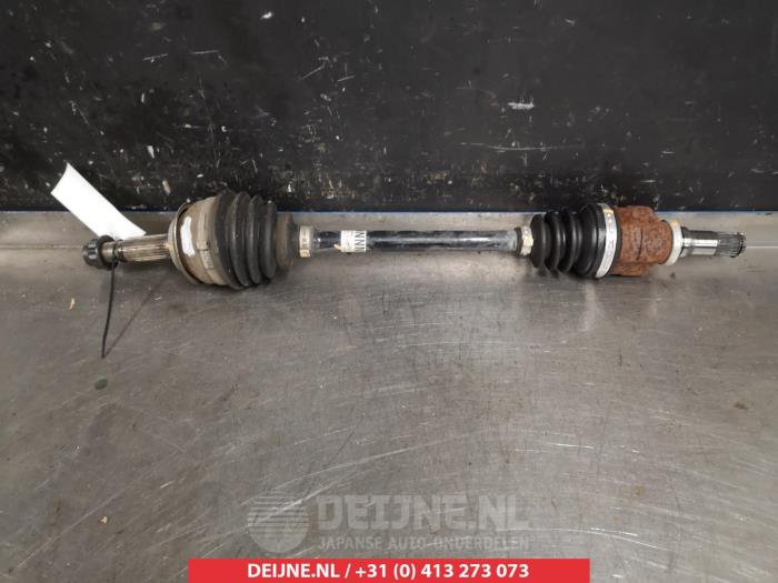 Toyota Yaris Antriebswelle links vorne O318784