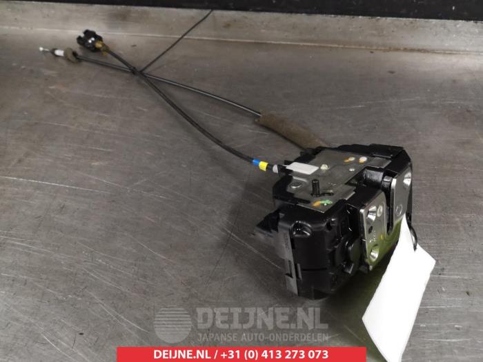 Nissan Note Deurslot Mechaniek 4Deurs rechts-achter O281479