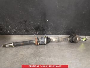 Gebruikte Homokineetas rechts-voor Toyota Corolla Verso (R10/11) 2.2 D-4D 16V Cat Clean Power Prijs € 40,00 Margeregeling aangeboden door V.Deijne Jap.Auto-onderdelen BV