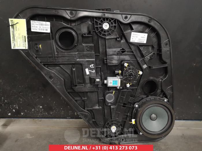 Kia Sportage Rear door window mechanism 4-door, left O290590