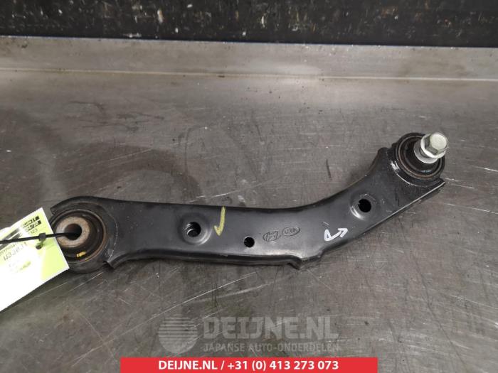 Kia Sportage Rear wishbone, right O384411