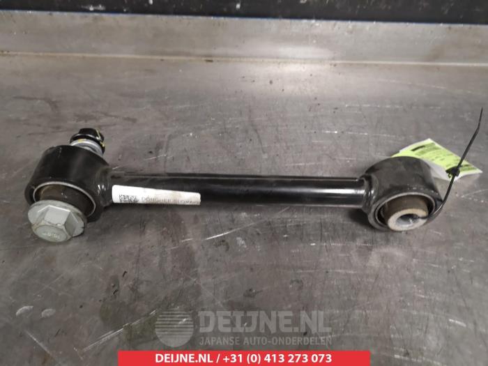 Kia Sportage Rear wishbone, right O384410