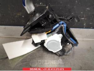 Toyota Auris Automatic gear selector O374245 photo 2