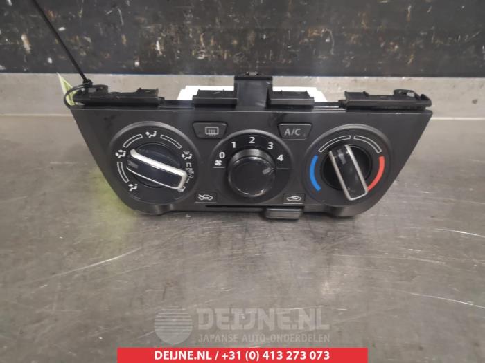 Suzuki Swift Kachel Bedieningspaneel O306270