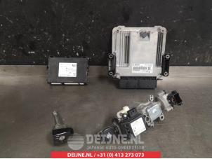 Suzuki Vitara Engine management computer O345333 photo 3