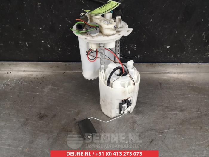 Gebruikte Tank element Pomp Hyundai i20 (GBB) 1.2i 16V Prijs € 80,00 Margeregeling aangeboden door V.Deijne Jap.Auto-onderdelen BV