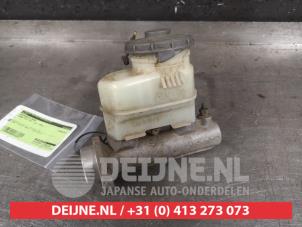 Honda CR-V Master cylinder O336873 photo 2