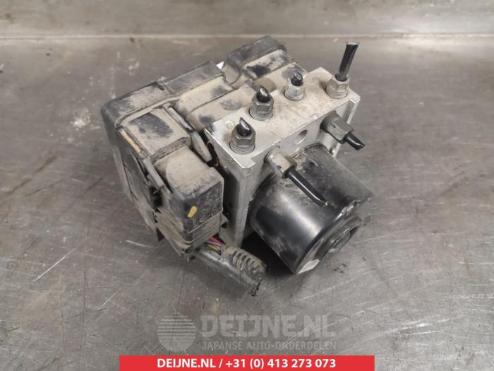 Mazda 3 ABS Pomp O337304