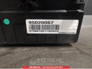 Chevrolet Orlando Radiobedienfeld O312565 foto 2