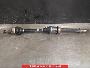 Gebruikte Homokineetas rechts-voor Toyota Auris (E15) 2.2 D-CAT 16V Prijs € 2,00 Margeregeling aangeboden door V.Deijne Jap.Auto-onderdelen BV