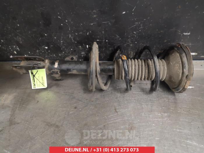 Toyota Avensis Verso Stoßdämpferstrebe links vorne O321055
