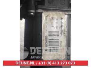 Nissan Note Ruitmechaniek 4Deurs rechts-achter O291238 foto 3