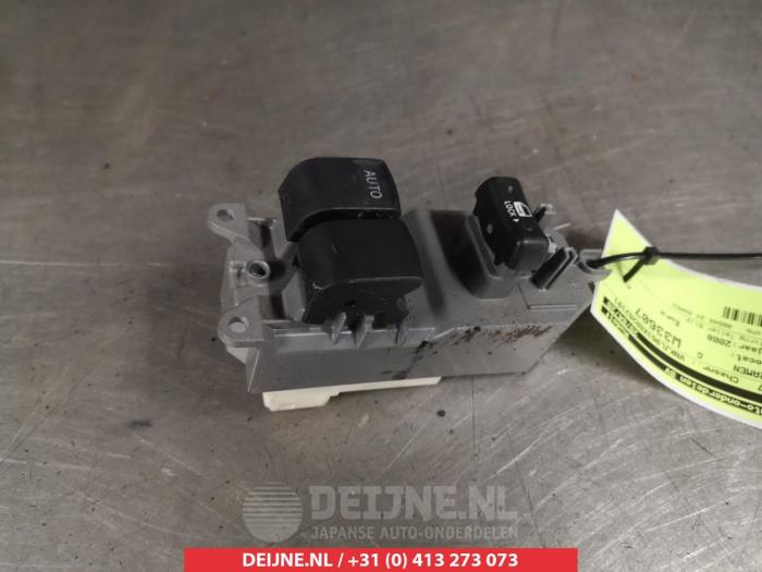 Toyota Yaris Multi-functional window switch O312437