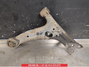 Toyota Prius Front lower wishbone, left O381789 photo 2