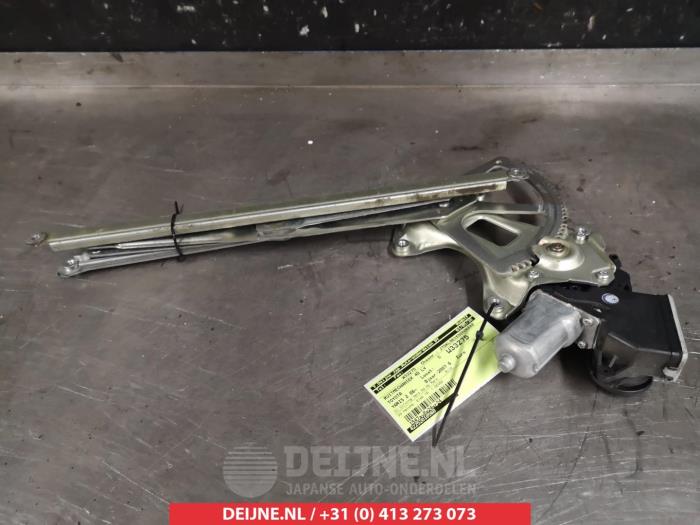 Toyota Yaris Fenstermechanik 4-türig links vorne O276047