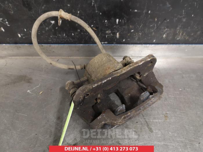 Toyota Avensis Verso Remklauw (Tang) links-voor O325653
