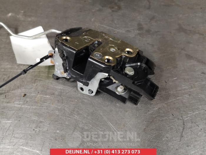 Toyota Starlet Deurslot Mechaniek 4Deurs rechts-voor O281191