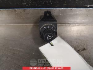 Gebruikte Schakelaar Koplamp Ihv Honda CR-Z (ZF1) 1.5 Hybrid 16V Prijs € 25,00 Margeregeling aangeboden door V.Deijne Jap.Auto-onderdelen BV
