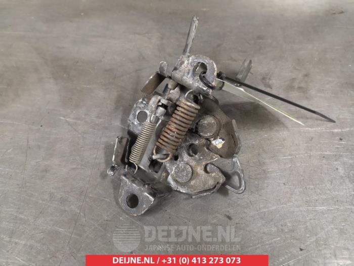 Daihatsu Materia Slotmechaniek Motorkap O266147