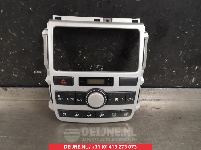 Toyota Avensis Verso Heater control panel O306365