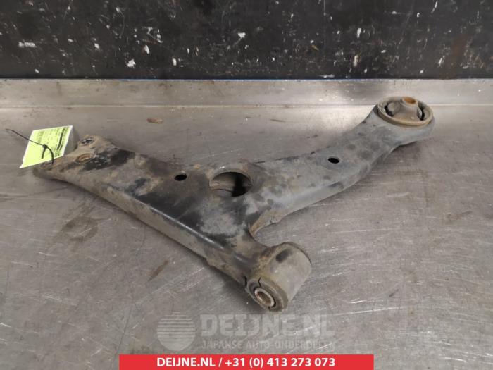 Toyota Corolla Verso Draagarm onder rechts-voor O382744