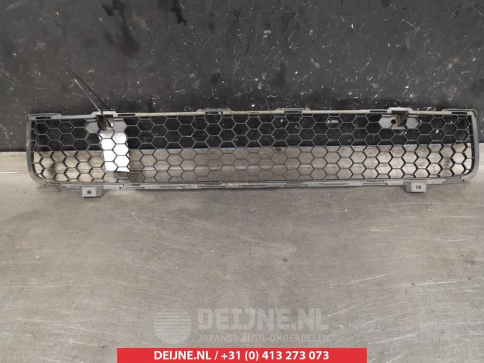 Mitsubishi Lancer Bumper Rooster O264482
