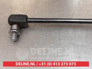 Suzuki Swift Gasdämpfer rechts hinten O295381 foto 2