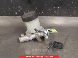 Gebruikte Hoofdremcilinder Mazda MX-5 (NB18/35/8C) 1.6i 16V Prijs € 35,00 Margeregeling aangeboden door V.Deijne Jap.Auto-onderdelen BV