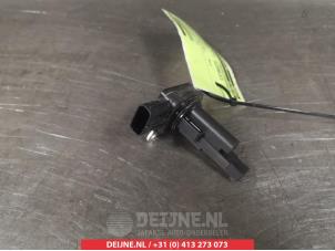 Gebruikte Luchthoeveelheidsmeter Lexus IS (E3) 300h 2.5 16V Prijs € 15,00 Margeregeling aangeboden door V.Deijne Jap.Auto-onderdelen BV