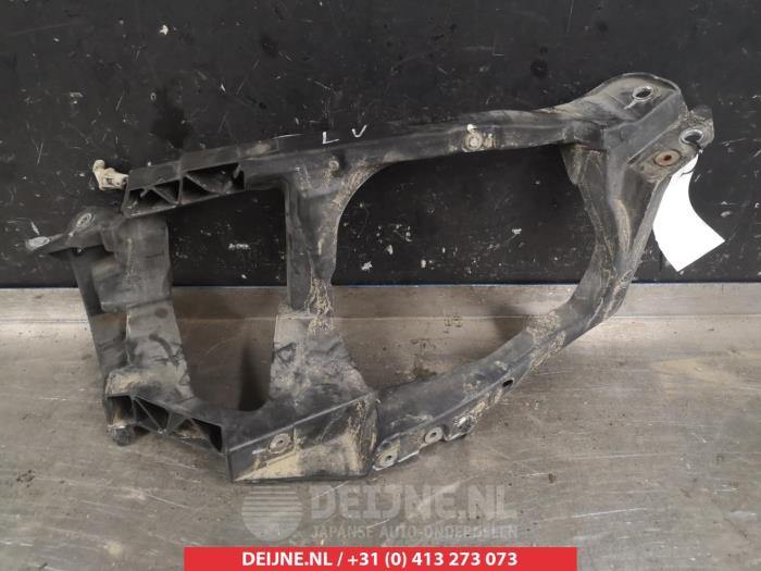 Mitsubishi Colt Carrosserie Hoek links-voor O266222