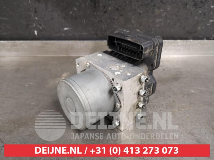 Gebruikte ABS Pomp Toyota RAV4 (A4) 2.0 D-4D 16V 4x2 Prijs € 250,00 Margeregeling aangeboden door V.Deijne Jap.Auto-onderdelen BV
