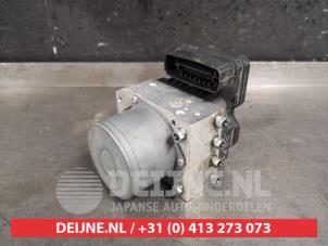 Gebruikte ABS Pomp Toyota RAV4 (A4) 2.0 D-4D 16V 4x2 Prijs € 250,00 Margeregeling aangeboden door V.Deijne Jap.Auto-onderdelen BV