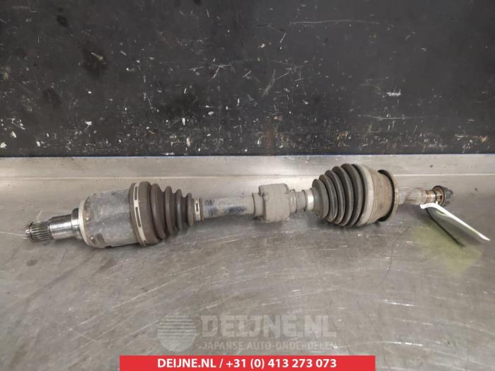 Gebruikte Aandrijfas links-voor Toyota RAV4 (A4) 2.0 D-4D 16V 4x2 Prijs € 75,00 Margeregeling aangeboden door V.Deijne Jap.Auto-onderdelen BV
