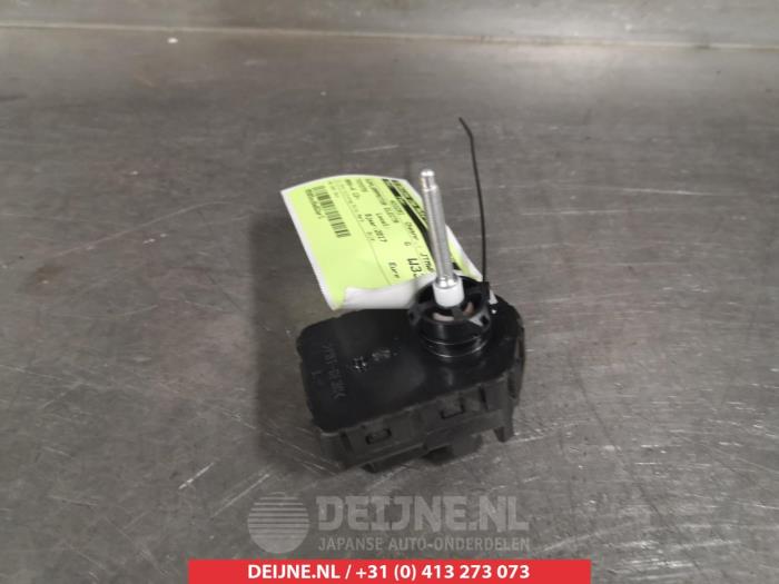 Toyota Rav-4 Koplampmotor O267660