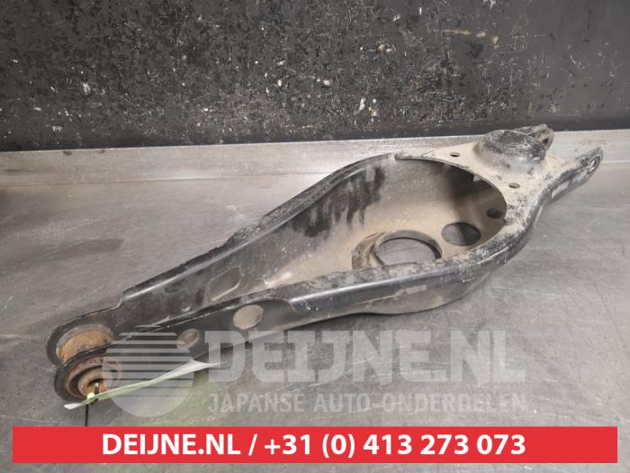 Toyota Rav-4 Draagarm rechts-achter O384816