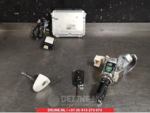 Toyota Rav-4 Engine management computer O345550 photo 2