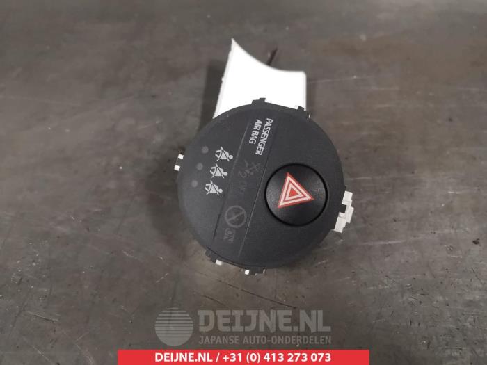 Toyota Yaris Paniekverlichtings Schakelaar O310591