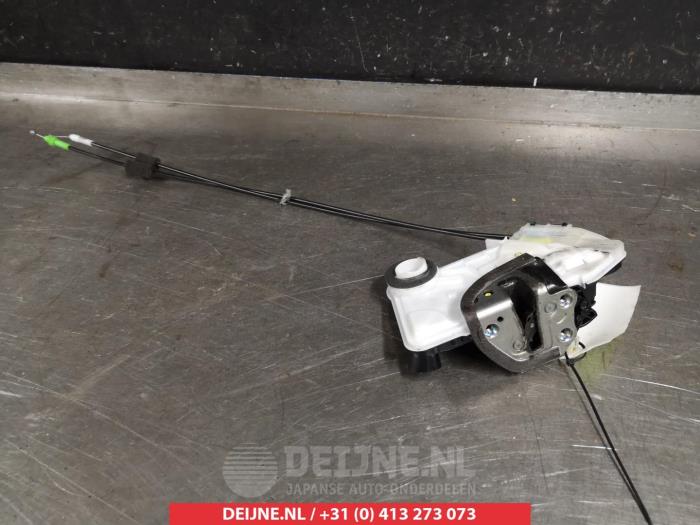 Toyota Aygo Deurslot Mechaniek 2Deurs links O279125