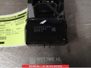 Chevrolet Cruze Multi-functional window switch O311364 photo 2
