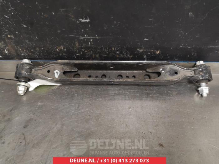 Nissan Qashqai Draagarm links-achter O383350
