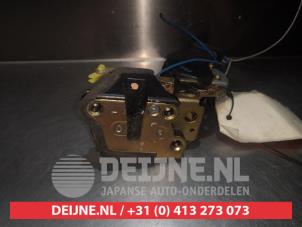 Toyota Landcruiser Türschlossmechanik 4-türig links hinten O280596 foto 2