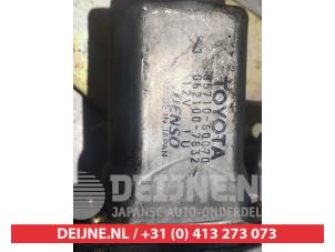 Toyota Landcruiser Fenstermechanik 4-türig links hinten O290975 foto 3