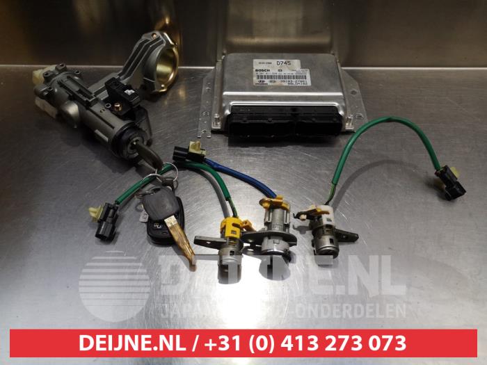Kia Cerato Engine management computer O344768