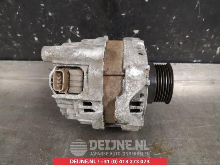 Gebruikte Dynamo Mitsubishi Outlander (GF/GG) 2.2 DI-D 16V Clear Tec 4x4 Prijs € 50,00 Margeregeling aangeboden door V.Deijne Jap.Auto-onderdelen BV
