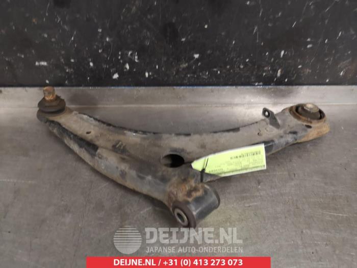 Mitsubishi Outlander Front lower wishbone, right O382449