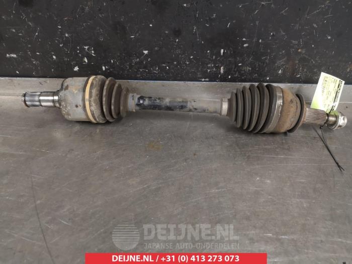 Gebruikte Aandrijfas links-voor Mazda 6 (GJ/GH/GL) 2.2 SkyActiv-D 150 16V Prijs € 75,00 Margeregeling aangeboden door V.Deijne Jap.Auto-onderdelen BV