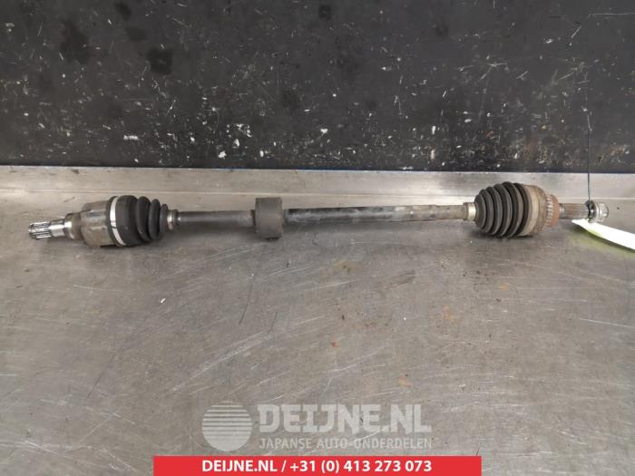 Nissan Pixo Aandrijfas rechts-voor O319226